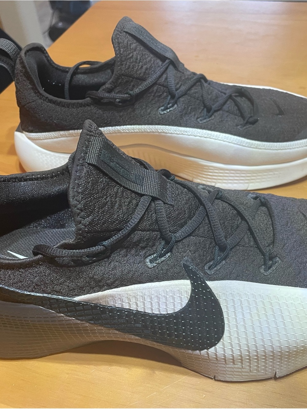 Men’s 11- Nike Lebron Tr-1 Shoe in Black and Cream